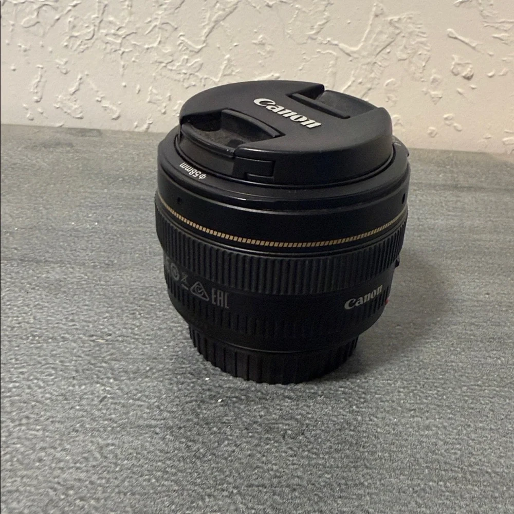 Canon Black Lens Cap for EF 50mm 1:1.4